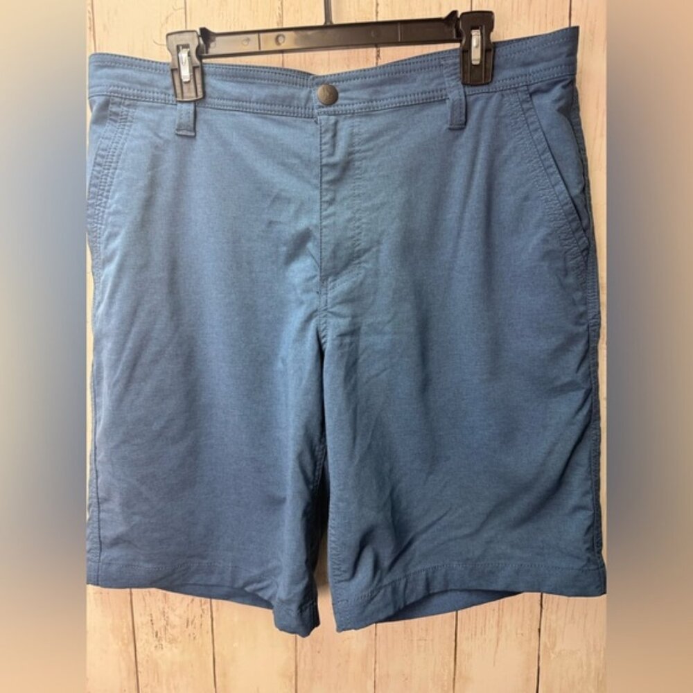 G.H Bass & Co Men's Blue Casual Shorts size 34w